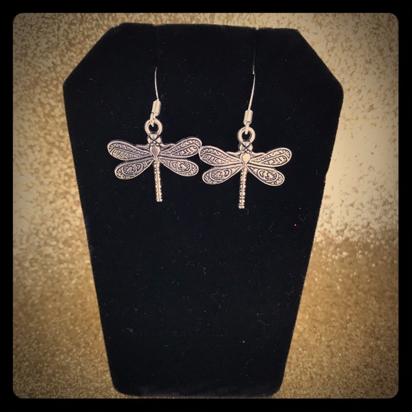 3 for $15 Dragonfly earrings - Picture 1 of 3